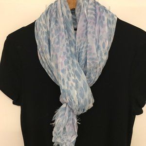 Light weight Powder Blue and White scarf